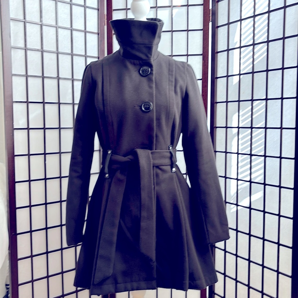 Pea coat black pleated skirt bottom